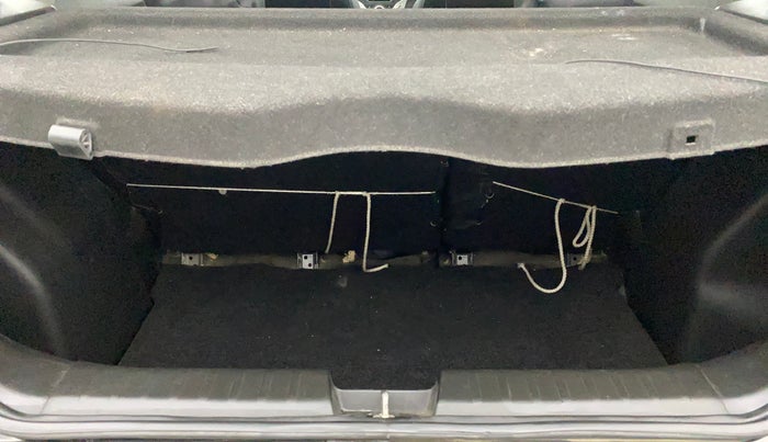 2016 Maruti Baleno DELTA PETROL 1.2, Petrol, Manual, 32,767 km, Boot Inside