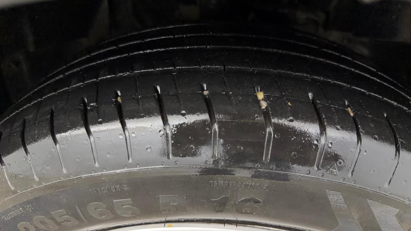 2019 Tata NEXON XM PETROL, Petrol, Manual, 50,454 km, Right Front Tyre Tread