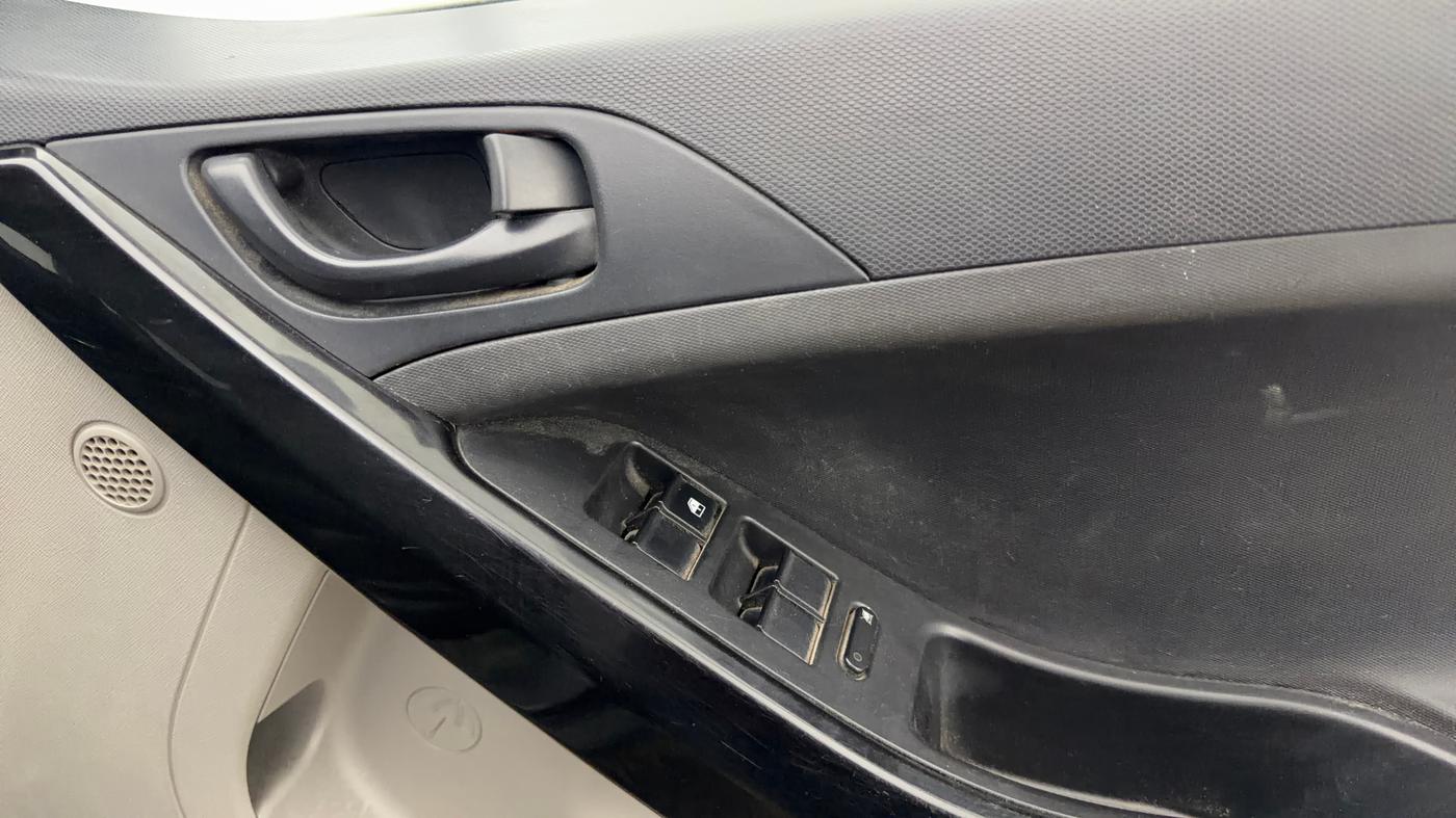 2019 Tata NEXON XM PETROL, Petrol, Manual, 50,454 km, Driver Side Door Panels Control