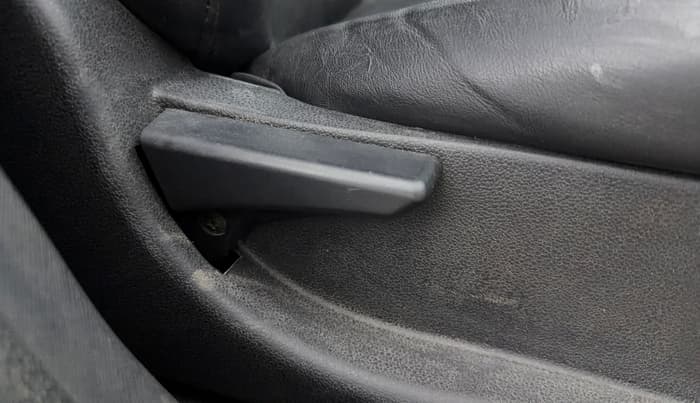 2019 Tata NEXON XM PETROL, Petrol, Manual, 50,454 km, Driver Side Adjustment Panel
