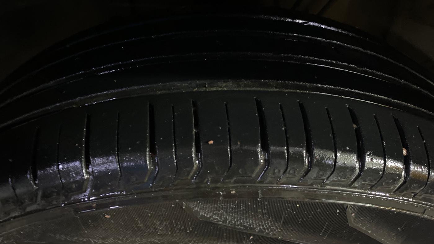 2020 Hyundai VENUE S 1.2, Petrol, Manual, 91,054 km, Left Front Tyre Tread