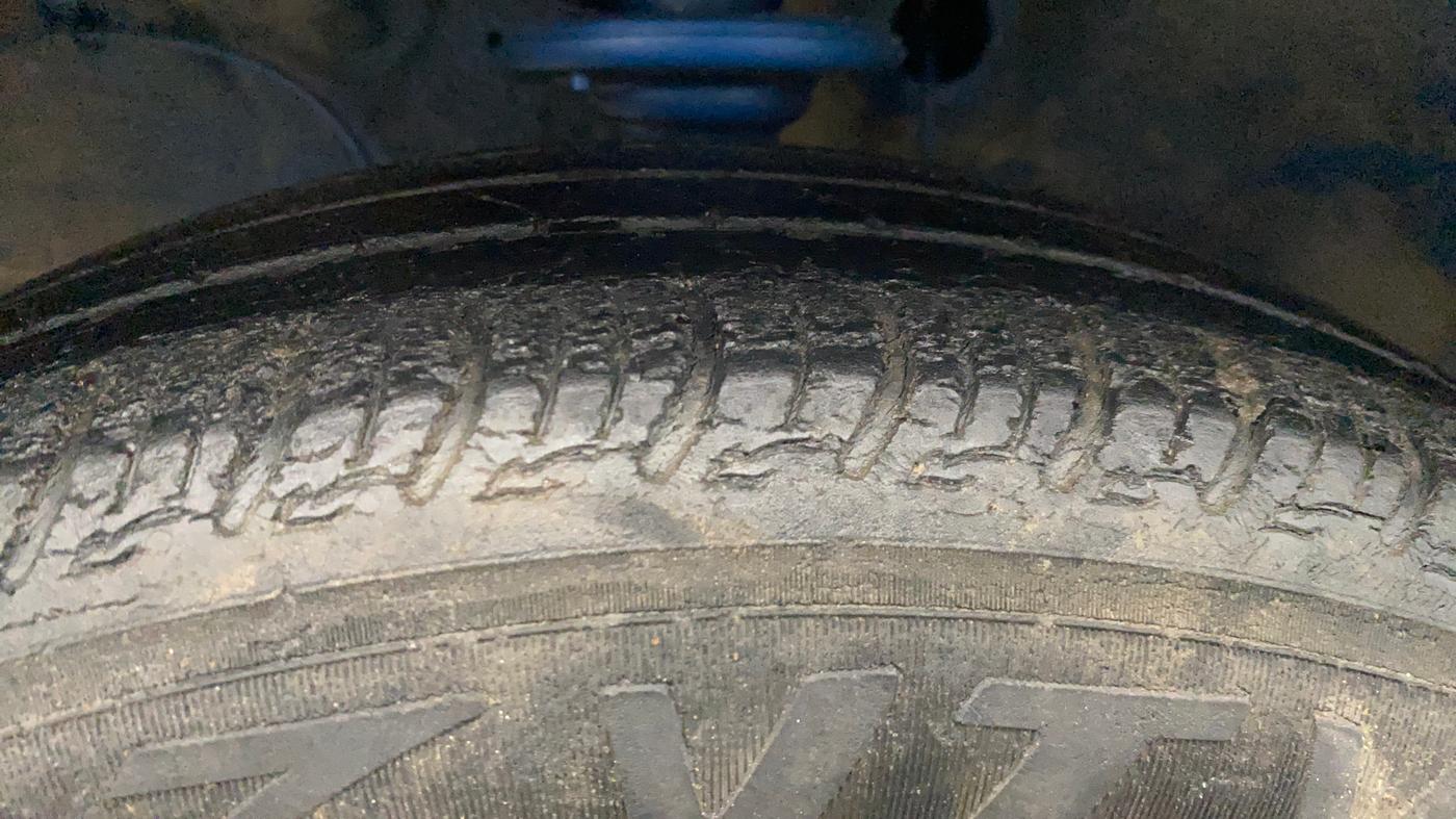 2019 Maruti S PRESSO VXI PLUS AMT, Petrol, Automatic, 45,743 km, Left Front Tyre Tread