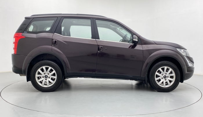 2018 Mahindra XUV500 W10, Diesel, Manual, 70,384 km, Right Side