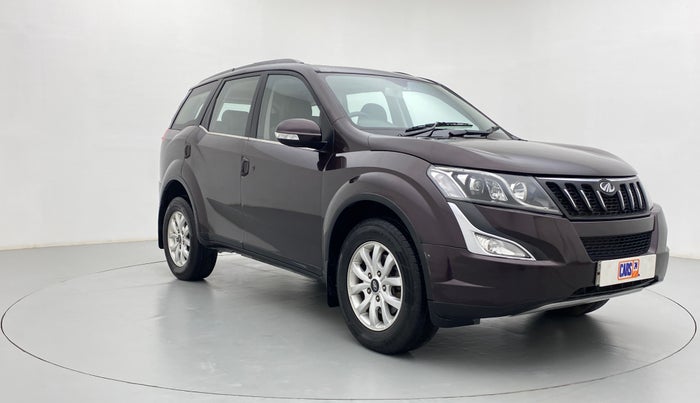 2018 Mahindra XUV500 W10, Diesel, Manual, 70,384 km, Right Front Diagonal