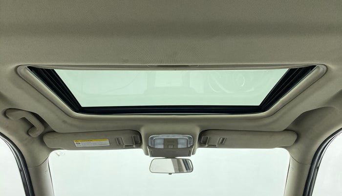 2018 Mahindra XUV500 W10, Diesel, Manual, 70,384 km, Moonroof/ Sunroof