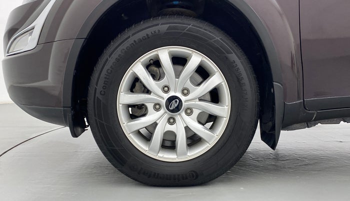 2018 Mahindra XUV500 W10, Diesel, Manual, 70,384 km, Left Front Wheel