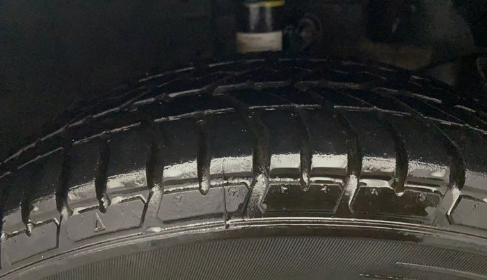 2015 Honda Amaze 1.2L I-VTEC S, Petrol, Manual, 31,218 km, Right Front Tyre Tread