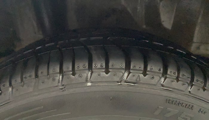 2015 Honda Amaze 1.2L I-VTEC S, Petrol, Manual, 31,218 km, Right Rear Tyre Tread