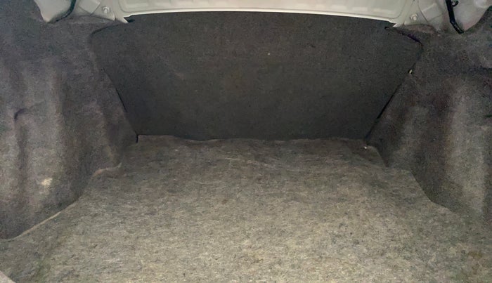 2015 Honda Amaze 1.2L I-VTEC S, Petrol, Manual, 31,218 km, Boot Inside