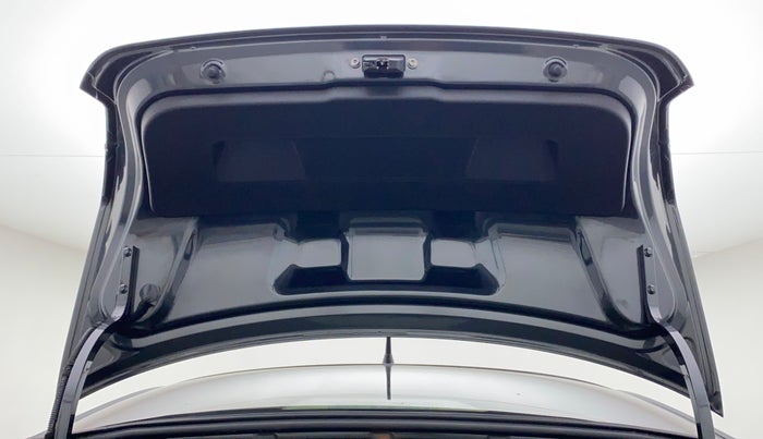 2022 Volkswagen Vento HIGHLINE PLUS 1.0L TSI AT, Petrol, Automatic, 23,943 km, Boot Door Open