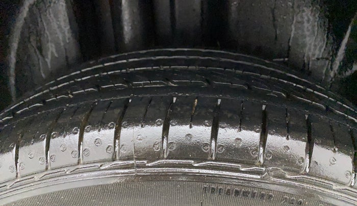2022 Volkswagen Vento HIGHLINE PLUS 1.0L TSI AT, Petrol, Automatic, 23,943 km, Right Rear Tyre Tread
