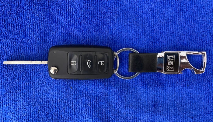 2022 Volkswagen Vento HIGHLINE PLUS 1.0L TSI AT, Petrol, Automatic, 23,943 km, Key Close Up