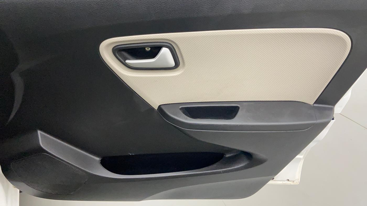 2021 Maruti Alto VXI, Petrol, Manual, 14,583 km, Driver Side Door Panels Control