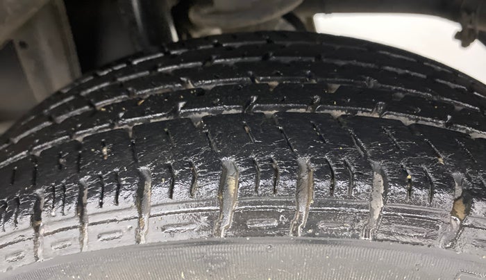 2017 Maruti Alto K10 VXI, Petrol, Manual, 20,617 km, Left Rear Tyre Tread