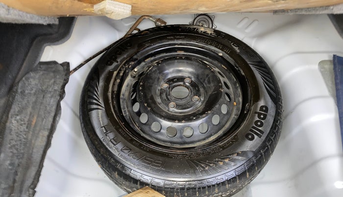 2014 Hyundai Xcent BASE 1.2, Petrol, Manual, 74,800 km, Spare Tyre