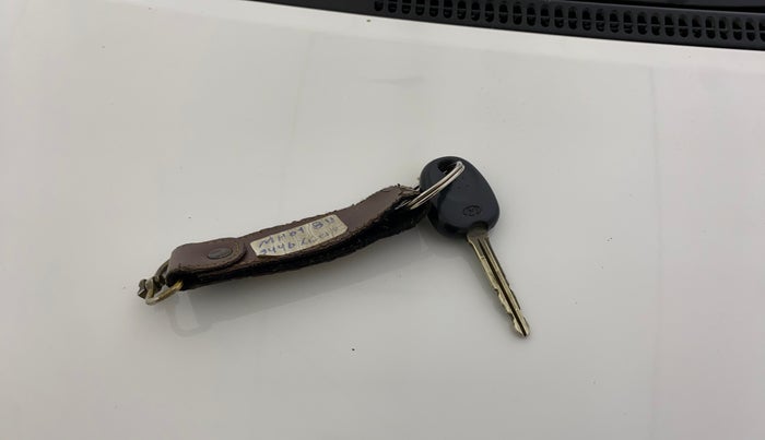 2014 Hyundai Xcent BASE 1.2, Petrol, Manual, 74,800 km, Key Close Up