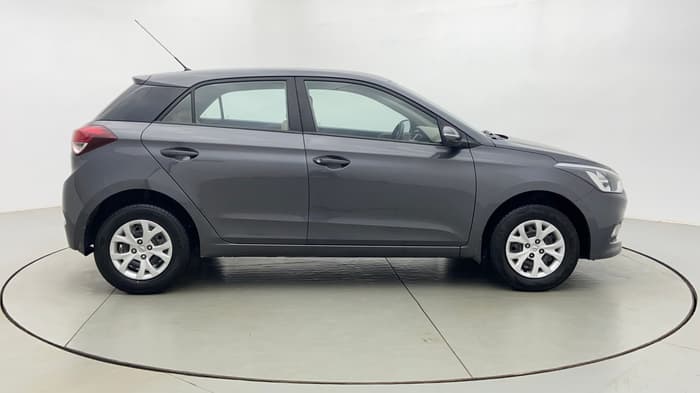 2017 Hyundai Elite i20 SPORTZ 1.2, Petrol, Manual, 32,251 km, Right Side View