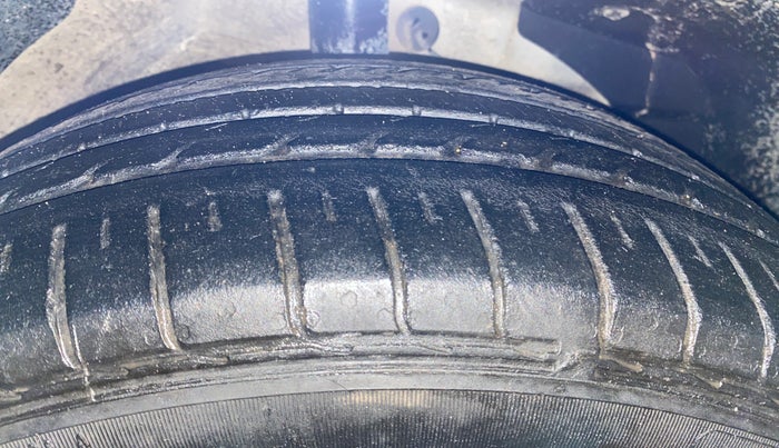 2020 MG HECTOR SHARP 1.5 DCT PETROL, Petrol, Automatic, 63,928 km, Right Front Tyre Tread