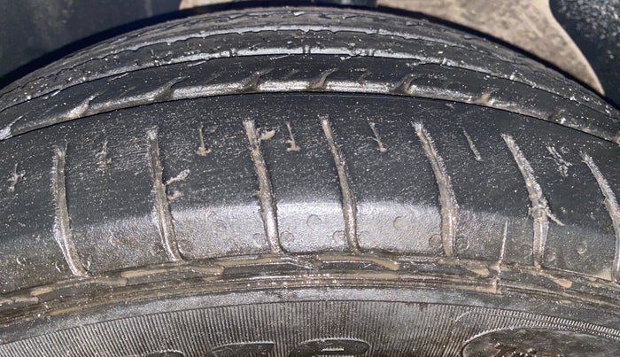 2020 MG HECTOR SHARP 1.5 DCT PETROL, Petrol, Automatic, 63,928 km, Left Front Tyre Tread