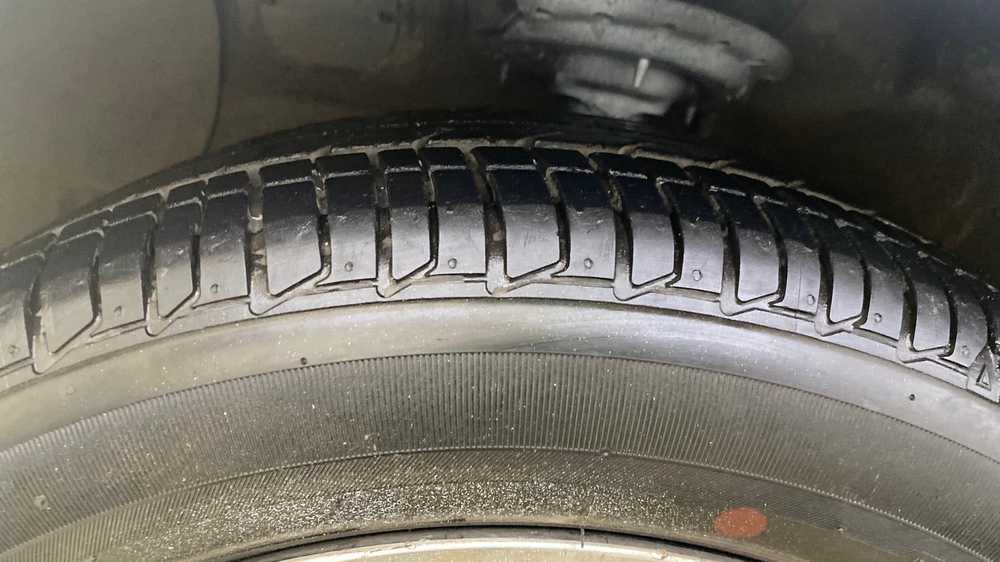2015 Hyundai Xcent SX AT 1.2 (O), Petrol, Automatic, 85,463 km, Left Front Tyre Tread
