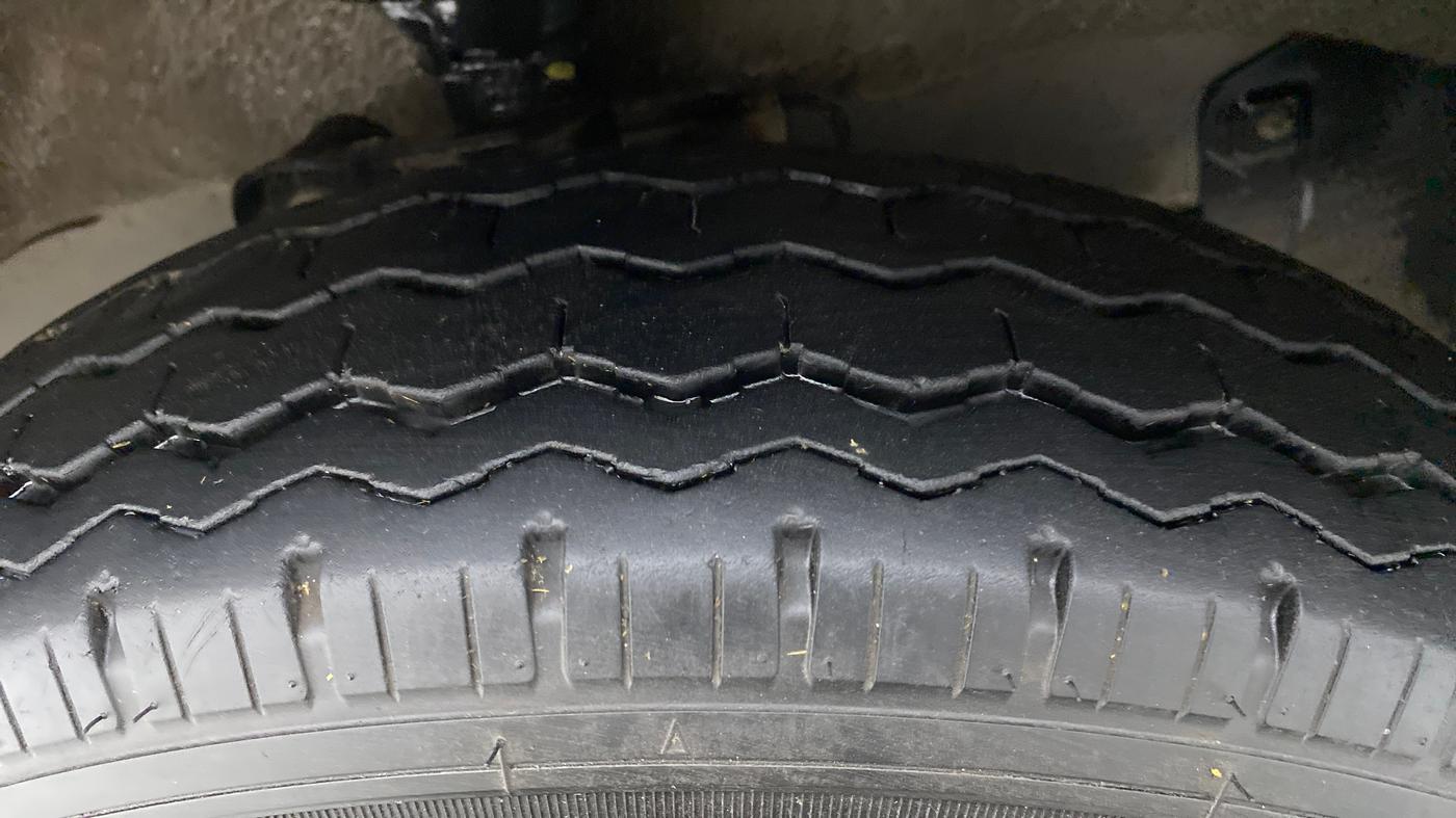 2021 Maruti Eeco 5 STR WITH AC PLUSHTR, Petrol, Manual, 7,954 km, Left Front Tyre Tread