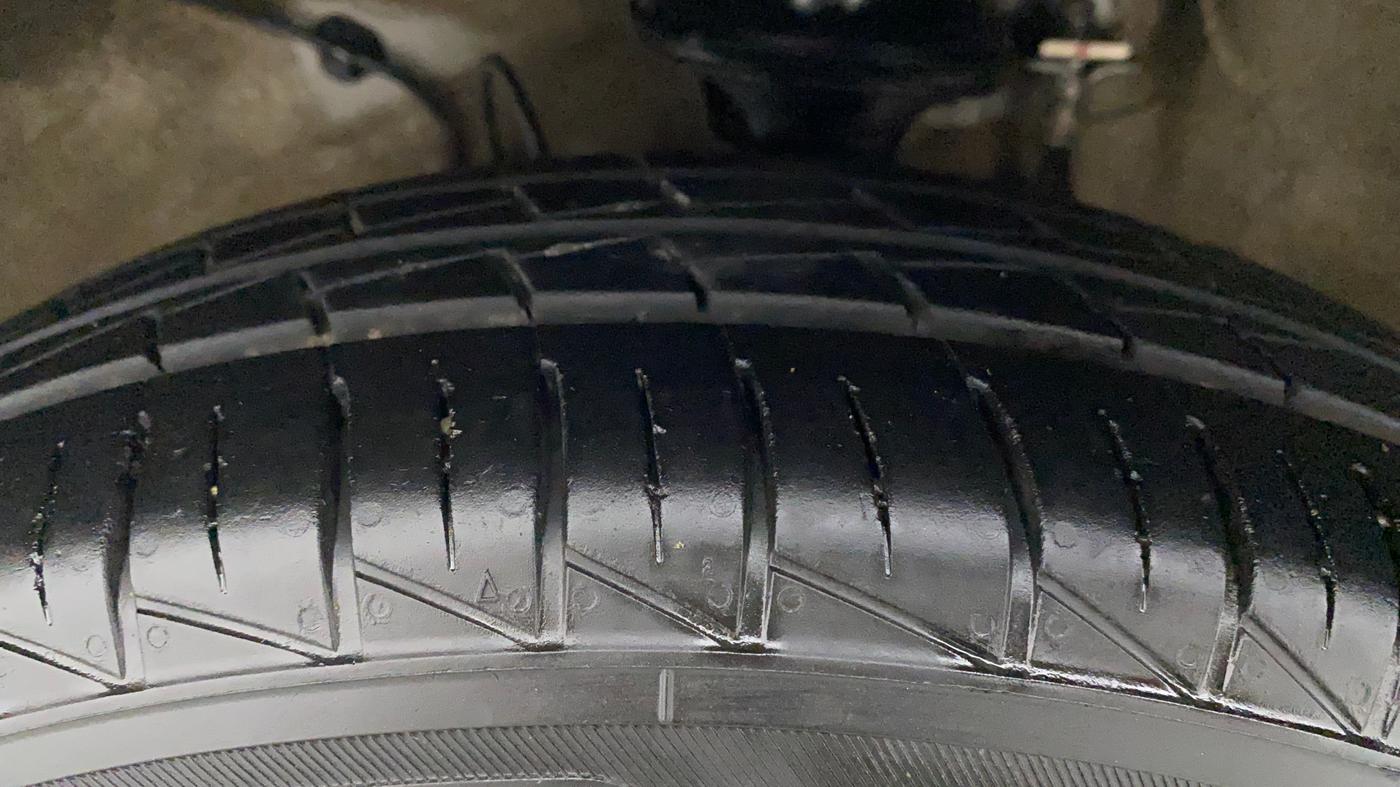 2022 Maruti Alto LXI OPT CNG, CNG, Manual, 25,878 km, Left Front Tyre Tread
