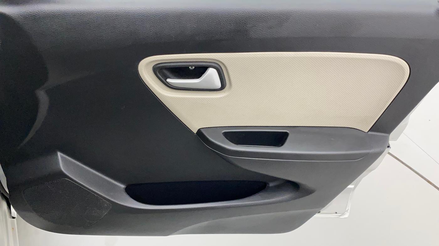 2022 Maruti Alto LXI OPT CNG, CNG, Manual, 25,878 km, Driver Side Door Panels Control