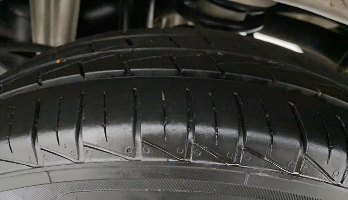 2022 Maruti Alto LXI OPT CNG, CNG, Manual, 25,878 km, Left Rear Tyre Tread