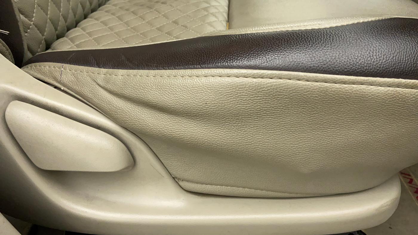 2014 Toyota Innova 2.5 VX 7 STR BS IV, Diesel, Manual, 1,11,630 km, Driver Side Adjustment Panel
