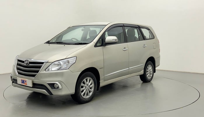 2014 Toyota Innova 2.5 VX 7 STR BS IV, Diesel, Manual, 1,11,630 km, Left Front Diagonal