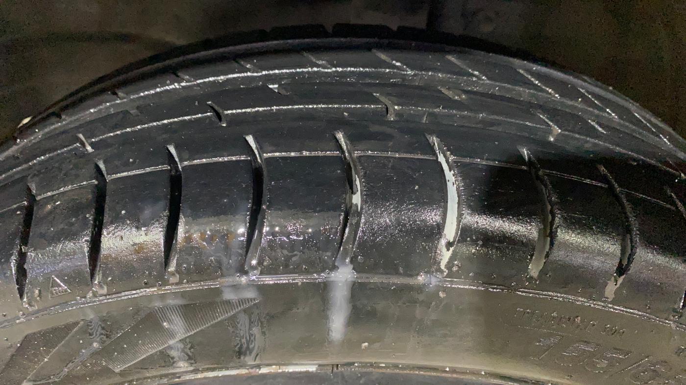 2016 Maruti Wagon R 1.0 VXI, CNG, Manual, 33,809 km, Left Front Tyre Tread