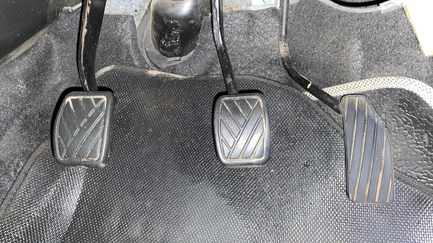 2016 Maruti Wagon R 1.0 VXI, CNG, Manual, 33,809 km, Pedals