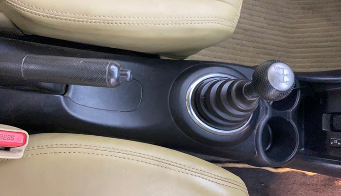 2013 Honda Brio S MT, CNG, Manual, 98,861 km, Gear Lever