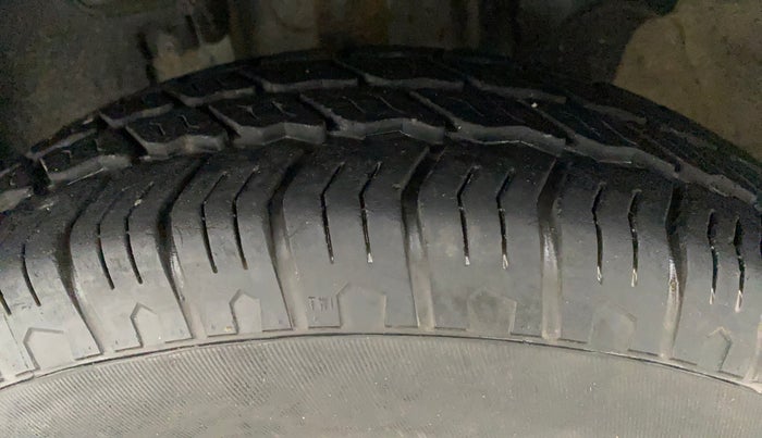 2015 Renault Kwid RXT 0.8, Petrol, Manual, 53,313 km, Left Front Tyre Tread