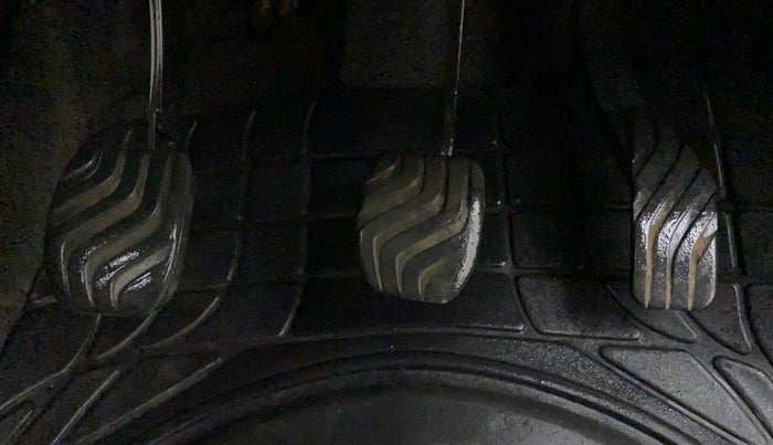 2015 Renault Kwid RXT 0.8, Petrol, Manual, 53,313 km, Pedals