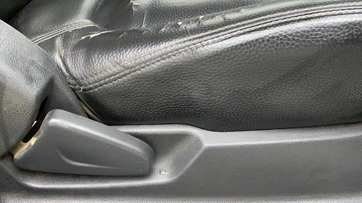 2015 Renault Kwid RXT 0.8, Petrol, Manual, 53,313 km, Driver Side Adjustment Panel
