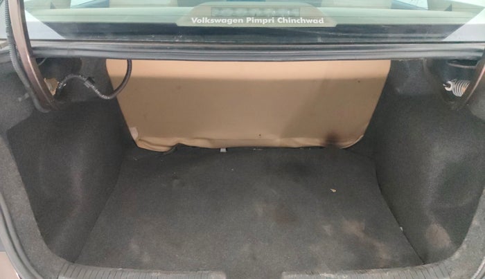 2017 Volkswagen Ameo HIGHLINE1.5L, Diesel, Manual, 86,048 km, Boot Inside