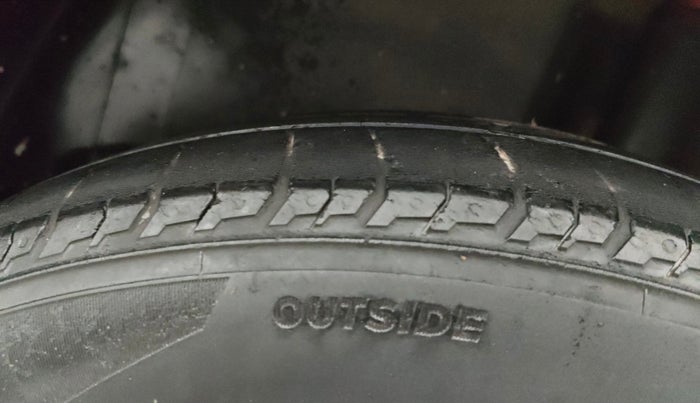 2017 Volkswagen Ameo HIGHLINE1.5L, Diesel, Manual, 86,048 km, Left Rear Tyre Tread