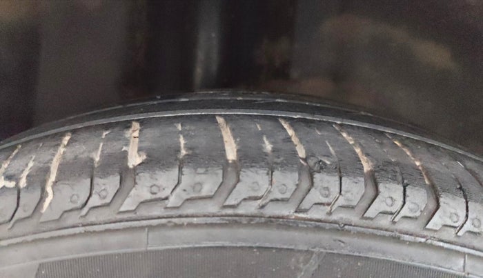 2017 Volkswagen Ameo HIGHLINE1.5L, Diesel, Manual, 86,048 km, Right Rear Tyre Tread