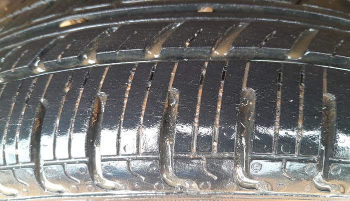 2016 Maruti Wagon R 1.0 VXI AMT, Petrol, Automatic, 48,882 km, Left Rear Tyre Tread