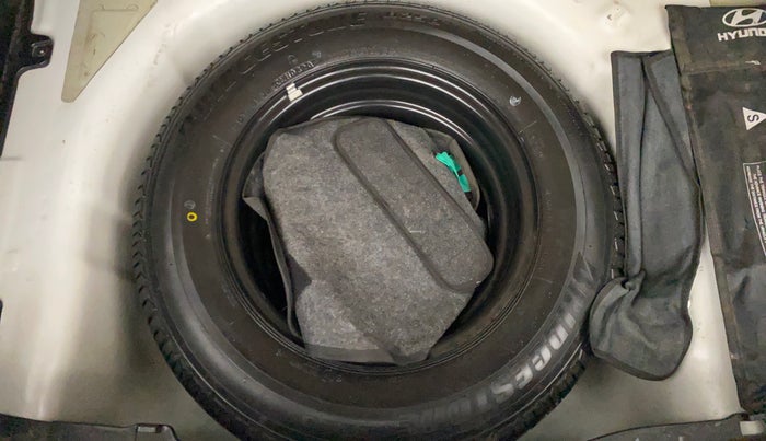 2020 Hyundai Elite i20 SPORTZ PLUS 1.2 DUAL TONE, Petrol, Manual, 27,176 km, Spare Tyre