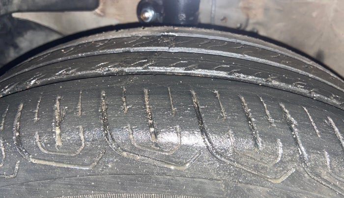 2016 Honda Amaze 1.2L I-VTEC S, Petrol, Manual, 58,118 km, Left Front Tyre Tread