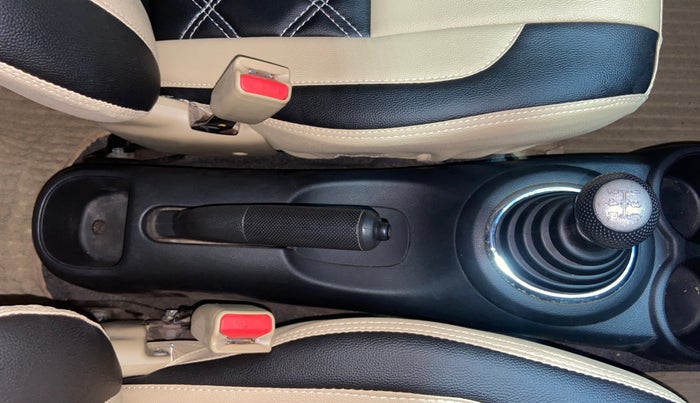 2016 Honda Amaze 1.2L I-VTEC S, Petrol, Manual, 58,118 km, Gear Lever