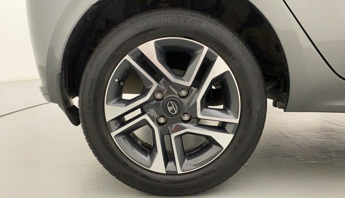 2020 Tata Tiago XZ+ 1.2 Revotron, Petrol, Manual, 10,211 km, Right Rear Wheel