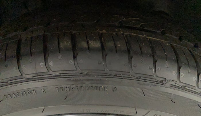 2020 Tata Tiago XZ+ 1.2 Revotron, Petrol, Manual, 10,211 km, Right Front Tyre Tread