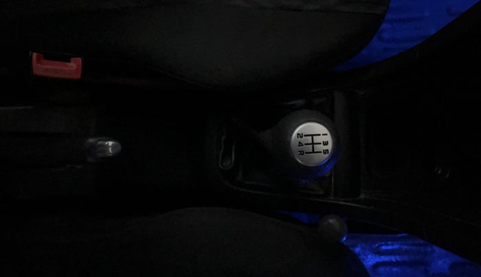 2016 Maruti Swift VXI, Petrol, Manual, 67,154 km, Gear Lever