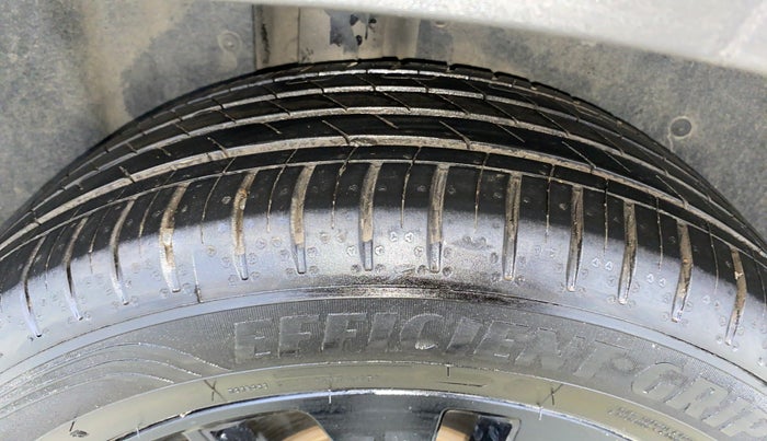 2021 MG HECTOR PLUS SELECT 2.0 DIESEL TURBO MT 7-STR, Diesel, Manual, 72,419 km, Right Rear Tyre Tread