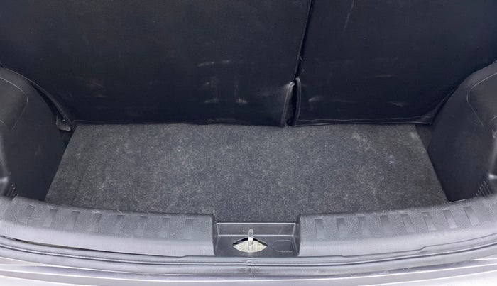 2017 Maruti Swift ZXI D, Petrol, Manual, 51,579 km, Boot Inside