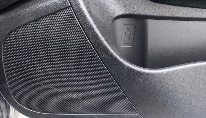 2017 Maruti Swift ZXI D, Petrol, Manual, 51,579 km, Speaker