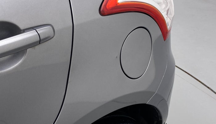 2017 Maruti Swift ZXI D, Petrol, Manual, 51,579 km, Left quarter panel - Slightly dented